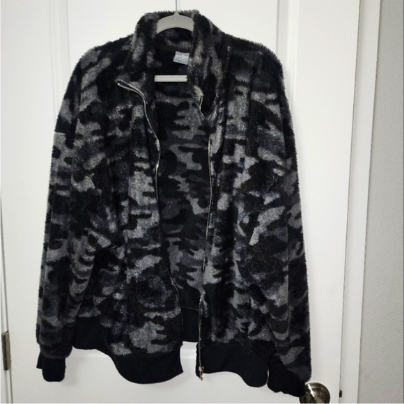 Jackets & Blazers - NY&CO Camouflage Teddy Jacket size xlarge